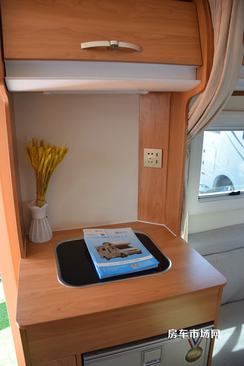 國六標準皮卡房車將上市,內部兩張大床,四驅可選自動擋