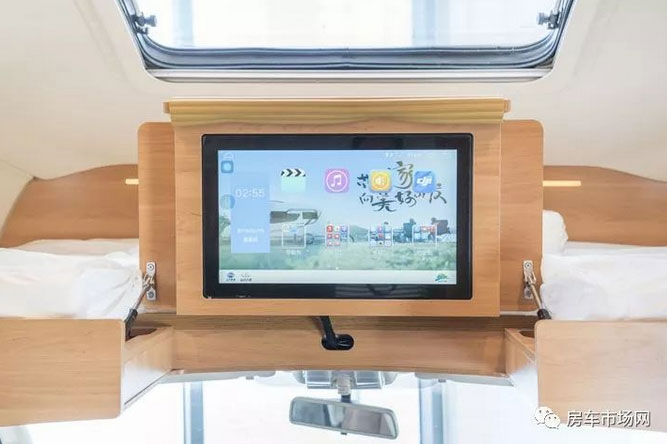 全新升級(jí)大通原廠2018款C型房車(chē)