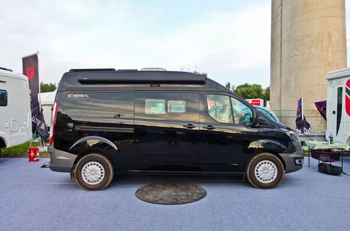 景宴睿535福特新全順自行式B型房車