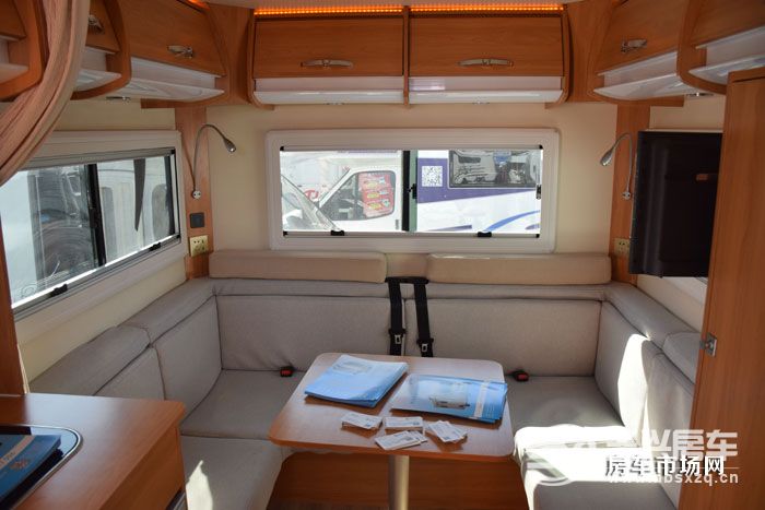 國六標準皮卡房車將上市，內部兩張大床，四驅可選自動擋