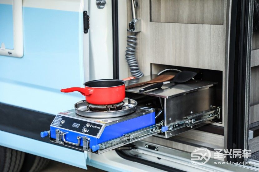 48V電路系統，獨立續航可維持3天，宇通全新B311豪享版房車等你來發現！get?code=MmU5YzNmN2YyM2ZlM2Y1NjZhNjA3MDRkM2ZlNGEzNDUsMTY2NzAzNjIzMjg2Ng==