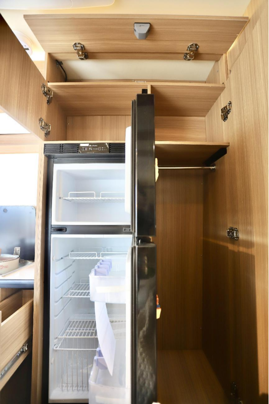 9.7鄭州房車展：飛翔福順B型舒·野悅順房車，小巧靈活，內(nèi)飾溫馨53f3d72e175d2f957a98df255069720a7863