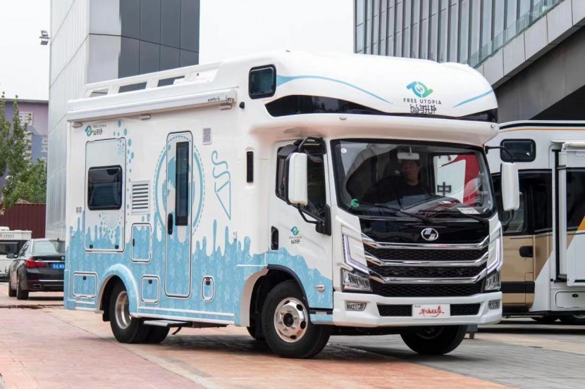 自由烏托邦冰淇淋房車，誰說賺錢與旅行不可兼得？