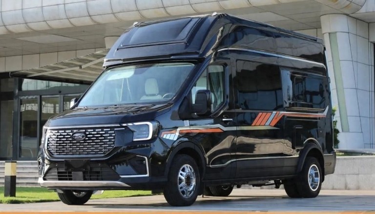 2023年全新跨界型福特全順V363房車