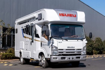 五十鈴700P輕卡C型房車