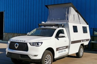 長城炮四驅越野房車