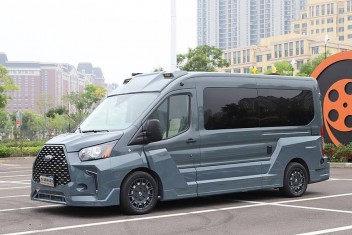 進口福特全順征服者商務房車